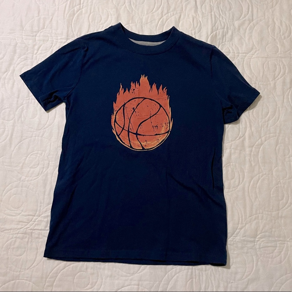 🔖Xersion quick-dri Flaming Basketball T-Short boys Size Medium 10/12